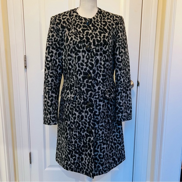 NEW BETSEY JOHNSON ANIMAL PRINT COAT - Picture 13 of 13